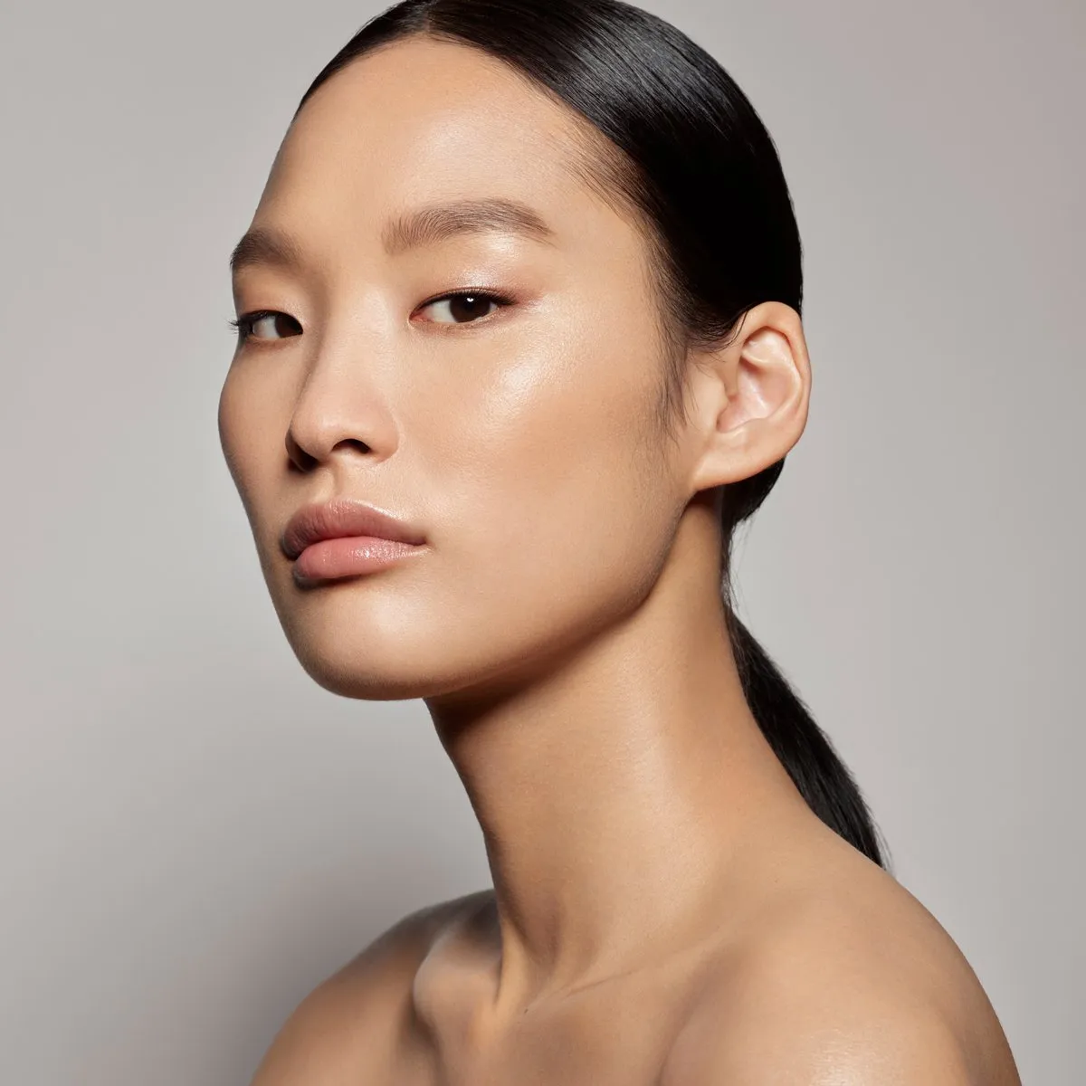 Pat McGrath Labs Sublime Perfection Foundation 35ml - LM10 (Light Medium w/ peach neutral undertones)